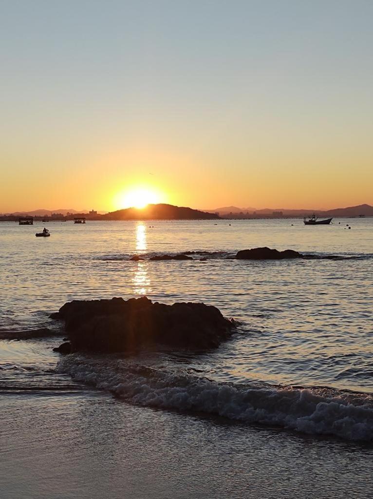 Ferienwohnung Apartamento Na Praia - Canto Da Sereia Piçarras Exterior foto